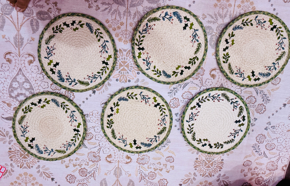 Handwoven Jute Leaf Table Runner by The Roots of Heritage (5)