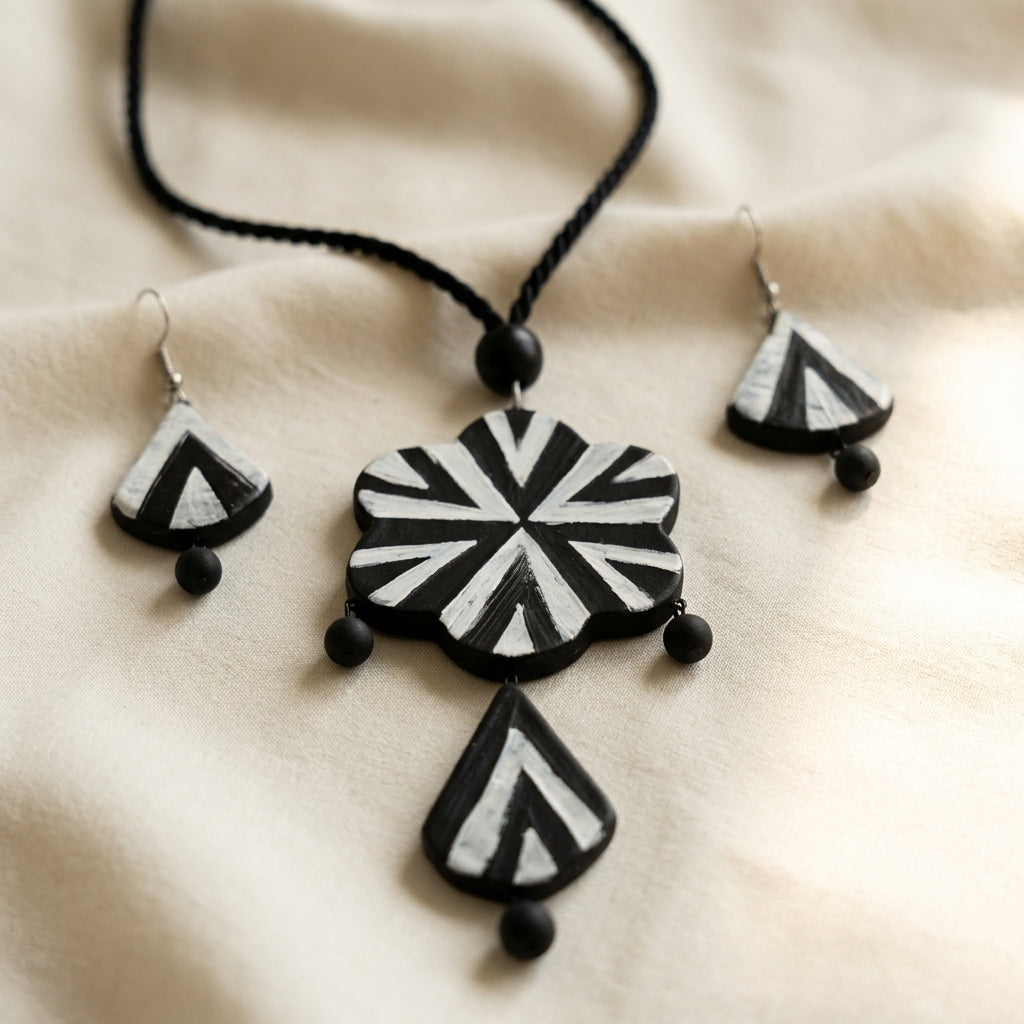 Monochrome Blossom Statement Set by The Roots of Heritage (3)